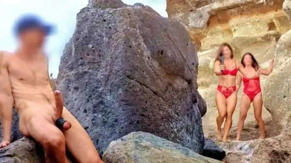 Beach Handjob: During My Exhib Trip I Find the Two Girls Flashed in the Parki...